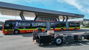 Curitiba produz primeiro ônibus biarticulado 100% elétrico