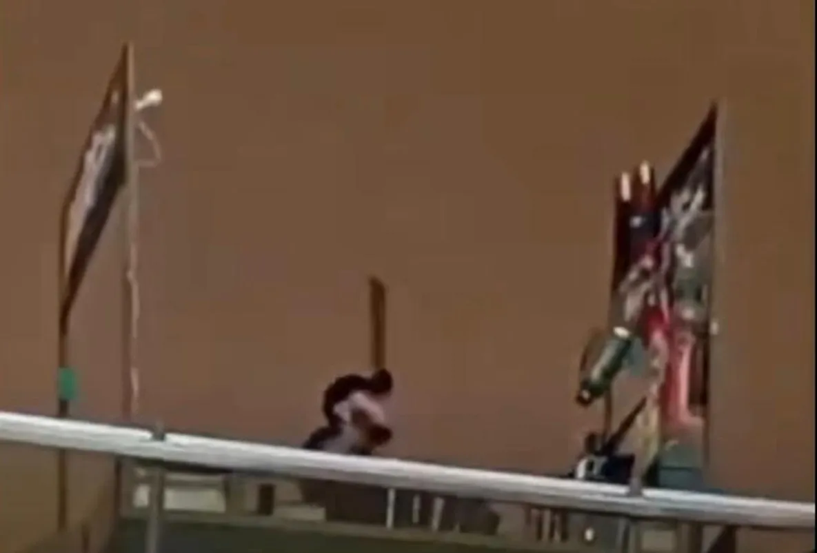 Homem destrói quiosque em Shopping de Curitiba