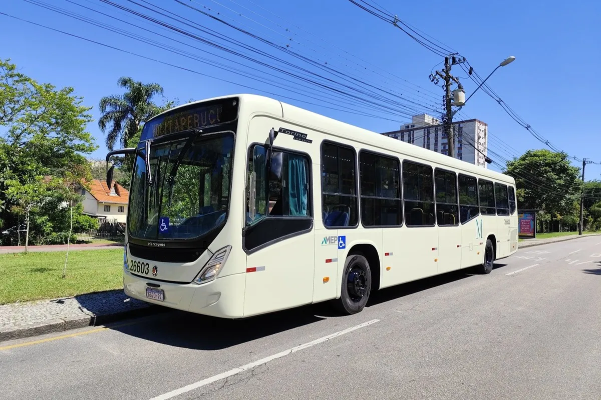 Ônibus da linha da região metropolitana de Curitiba