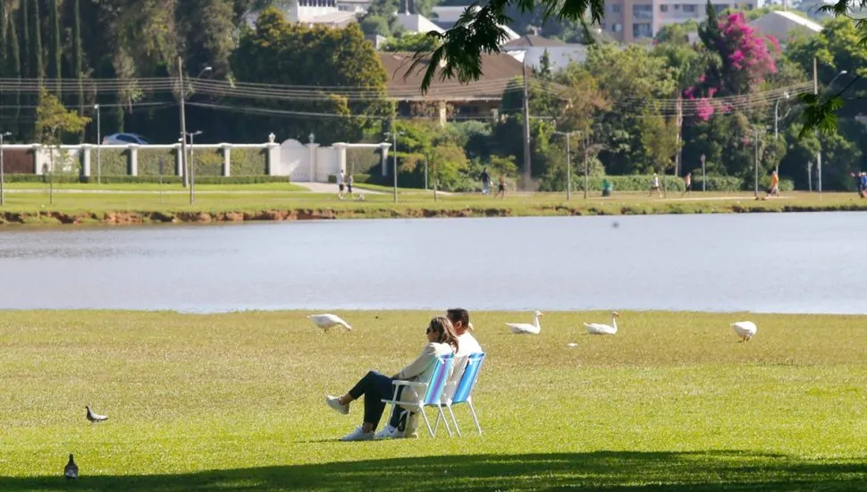 Dia ensolarado em Curitiba