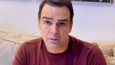 Imagem mostra Tadeu Schmidt