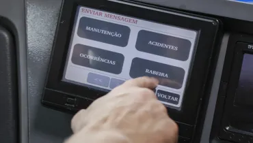 Botão de rabeira pode ser acionado nos ônibus de Curitiba
