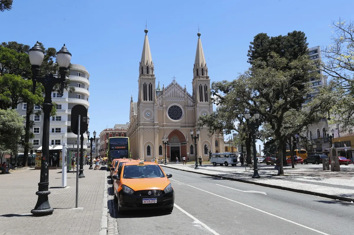 Catedral de Curitiba, no Centro
