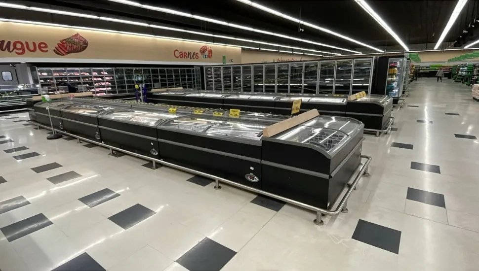 Foto mostra freezeres do antigo Nacional vazios