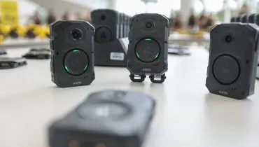 Axon Body 4, nova câmera corporal que será testada pela Polícia Militar no Paraná