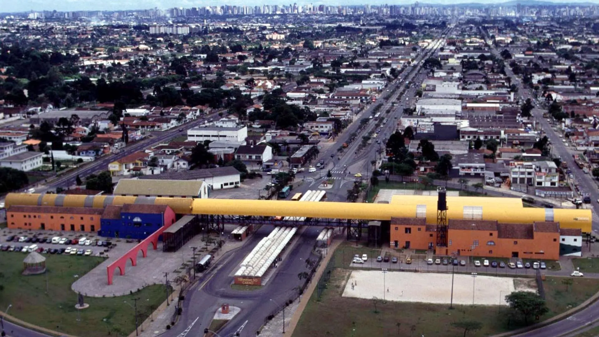 A Regional do Boqueirão, em Curitiba, foi escolhida para abrigar a sessão inaugural da Assembleia nos Bairros, iniciativa para aproximar os deputados da população.
