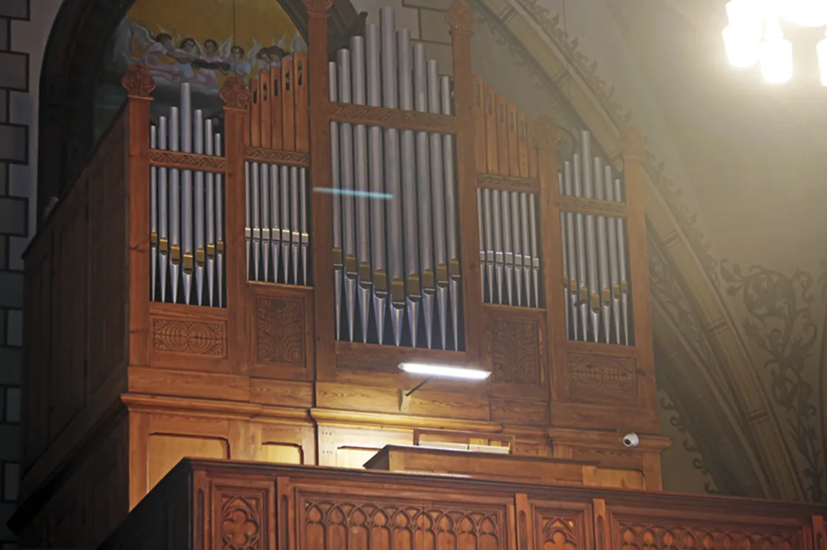 Órgão de tubo em igreja de Curitiba