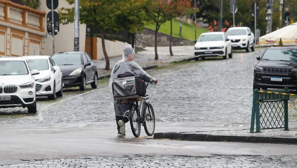 Frio e chuva em Curitiba