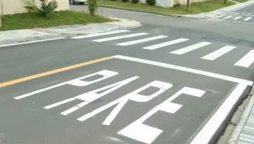 Pintura de Pare é feita em local errado novamente em Colombo