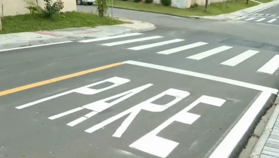 Pintura de Pare é feita em local errado novamente em Colombo