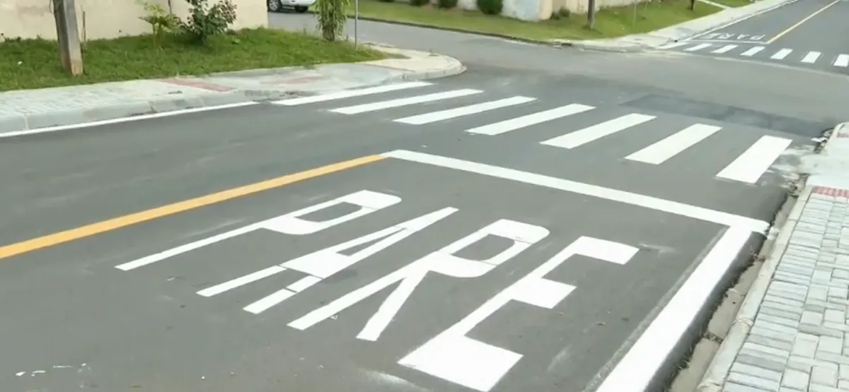 Pintura de Pare é feita em local errado novamente em Colombo