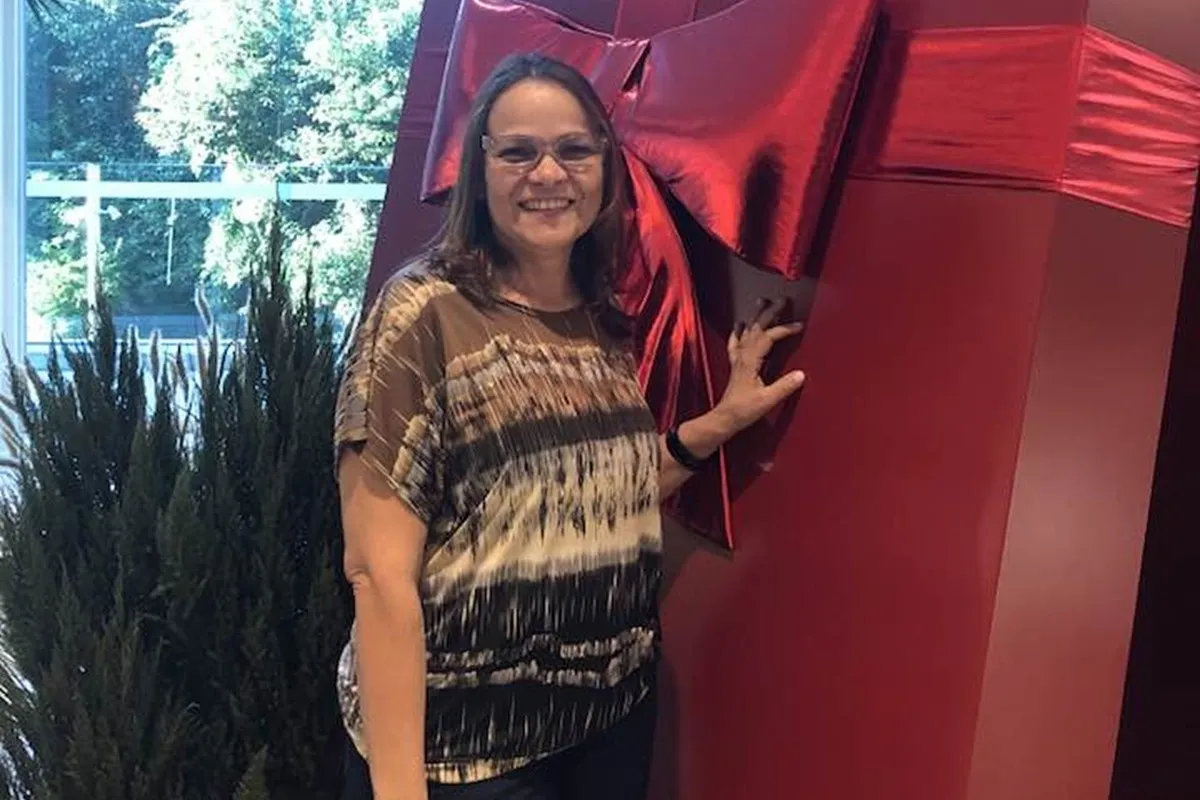 Professora morre dentro de colégio em Curitiba