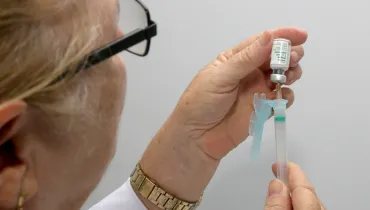 Vacina contra dengue em Curitiba