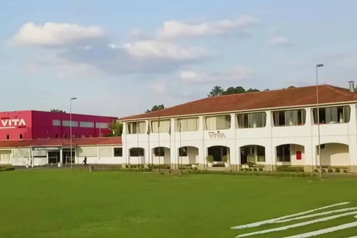 Imagem mostra o prédio do Hospital Vita.