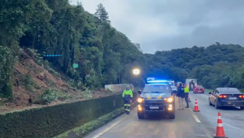 BR-277 é liberada no litoral do Paraná