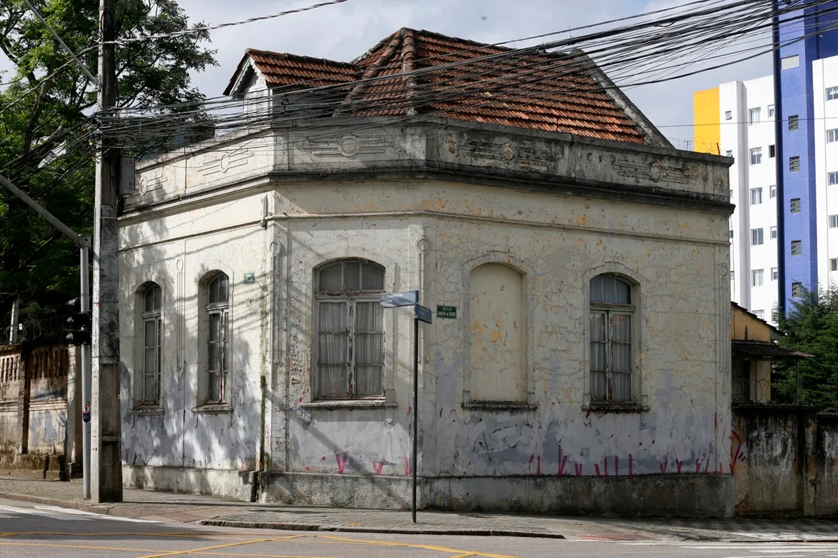 Casa do escritor Dalton Trevisan, em Curitiba