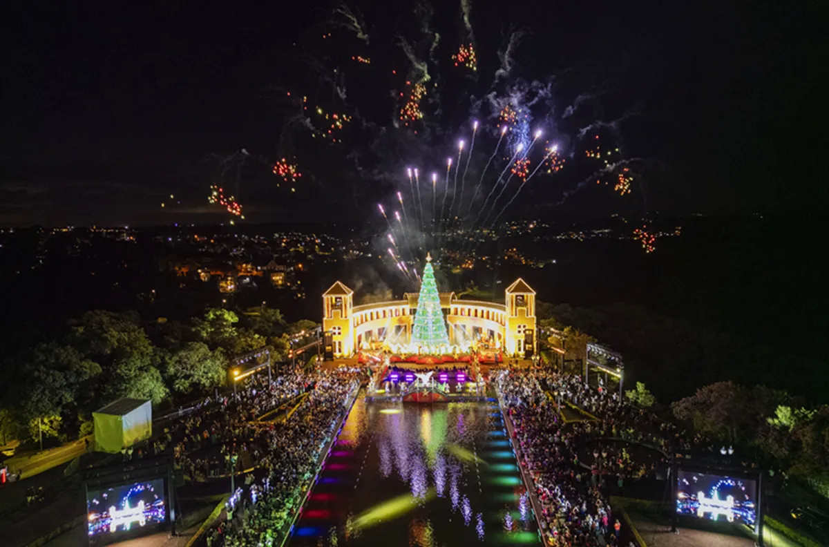 Espetáculo de Natal no Parque Tanguá, em Curitiba