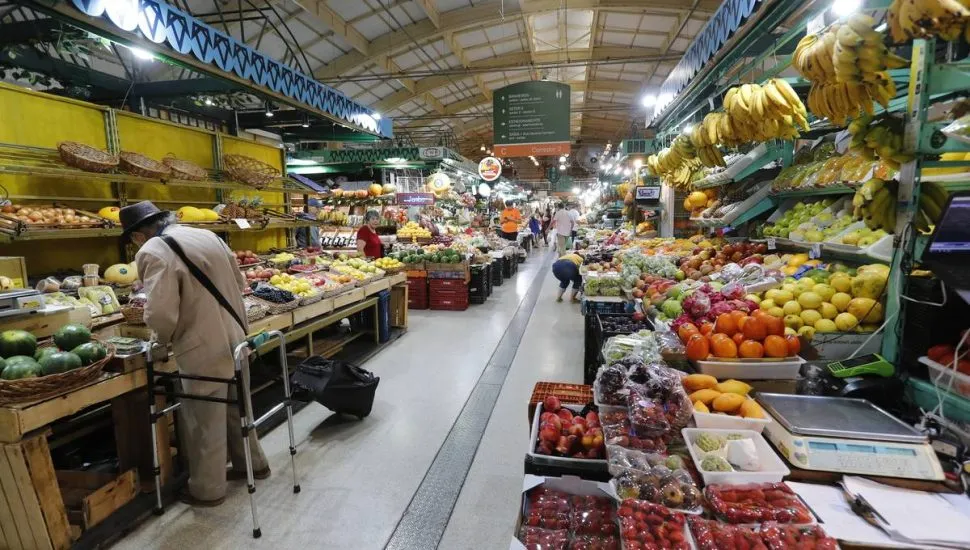 Imagem mostra o mercado municipal de Curitiba