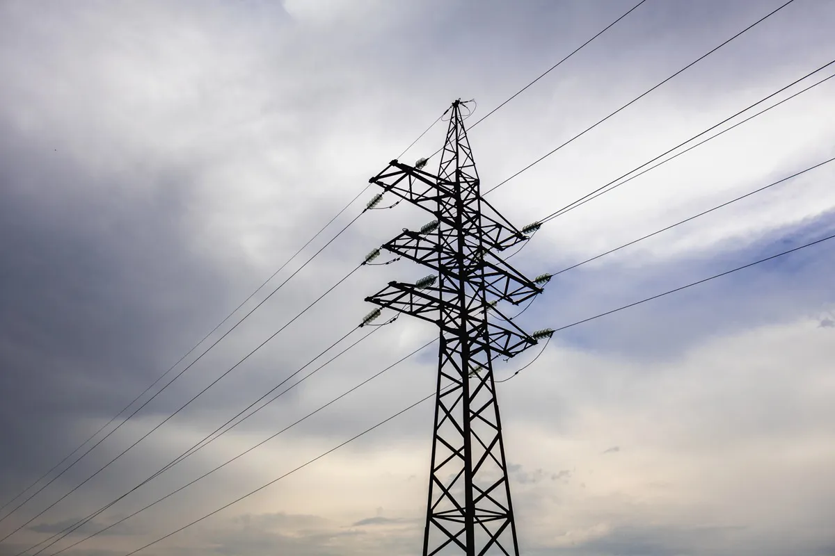 Estação e cabos elétricos