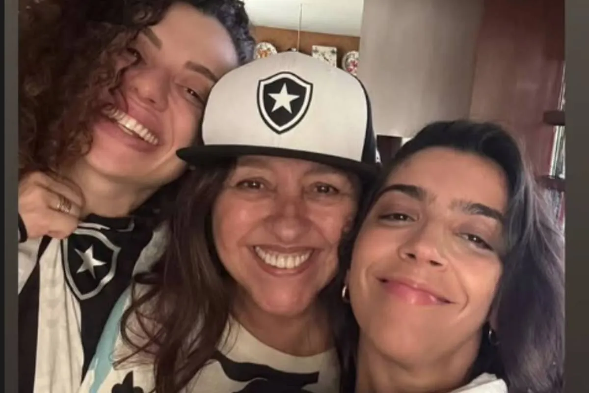 Regina Cazé lamentou a eliminação do Botafogo