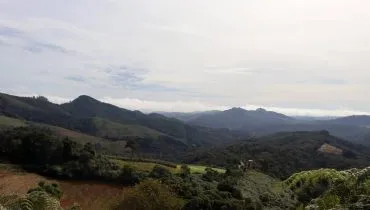 Vista do topo do Morro da Palha encanta os visitantes