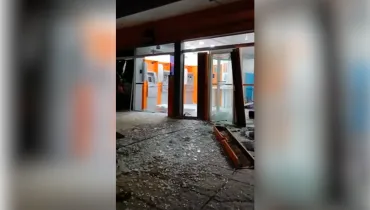 Explode agência bancária