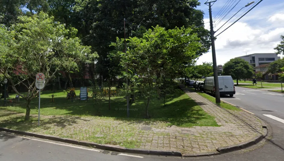 Praça da França, em Curitiba
