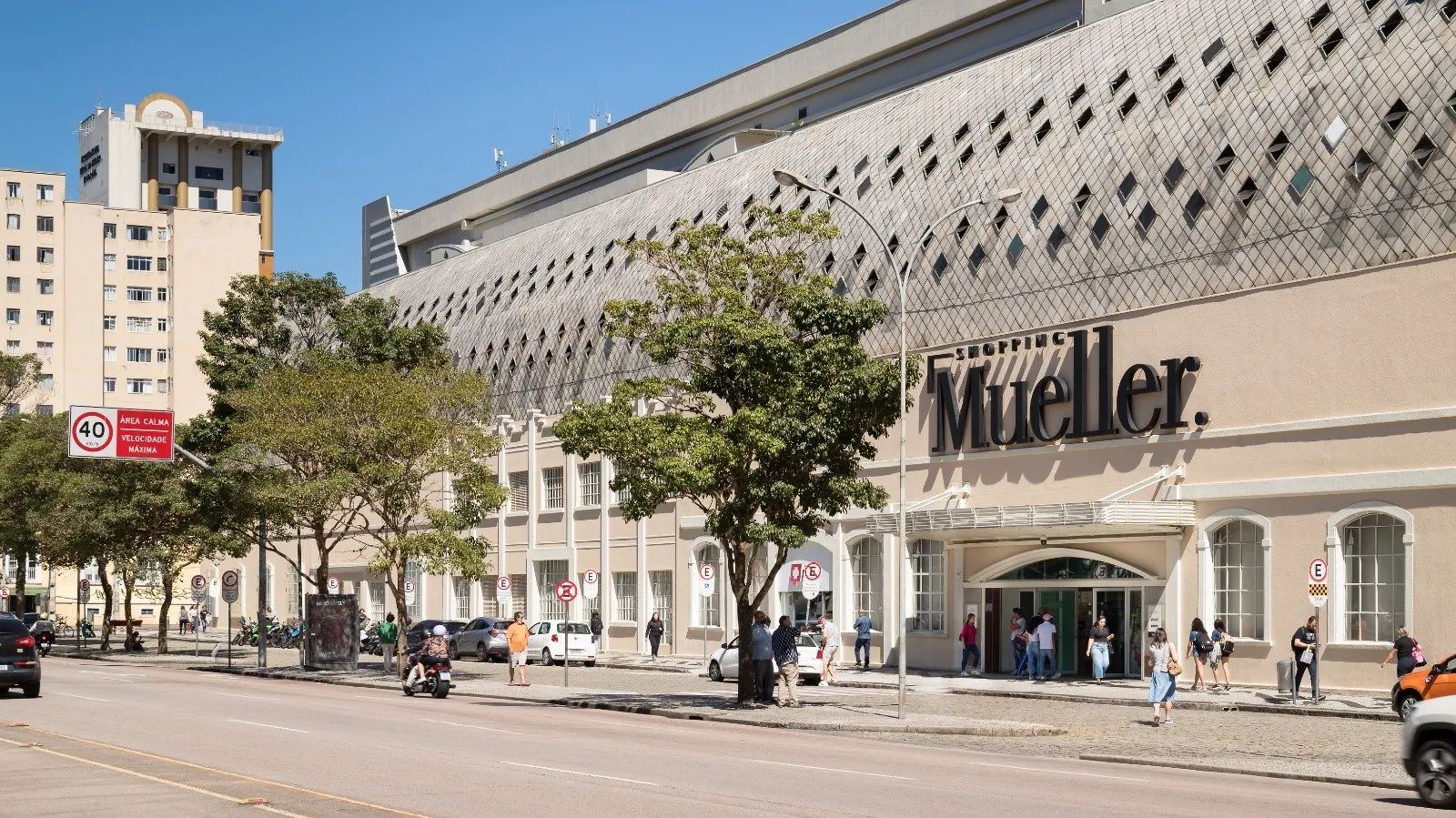 fachada do Shopping Mueller