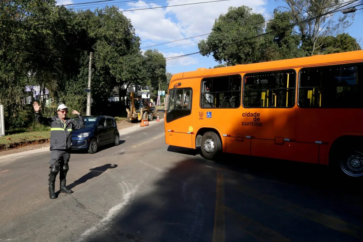 Trânsito no Campo Comprido