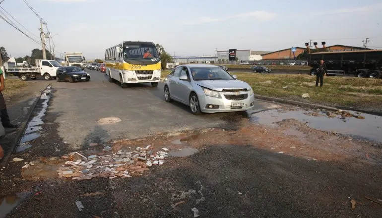 Problemas na Estrada do Ganchinho