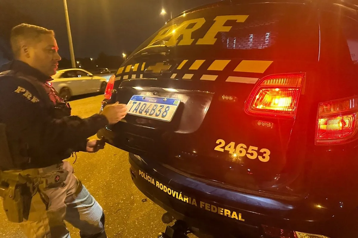 PRF prende em Curitiba homem procurado em Minas Gerais