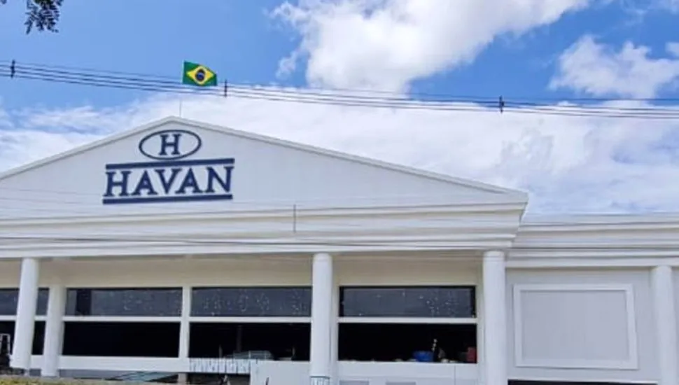 Imagem ilustrativa mostra uma loja da Havan em construção.