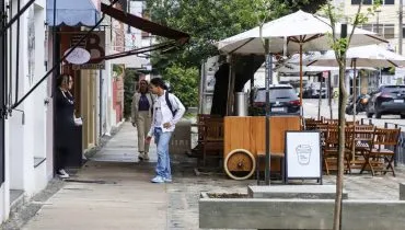 Imagem mostra um trecho da Alameda Prudente de Moraes.