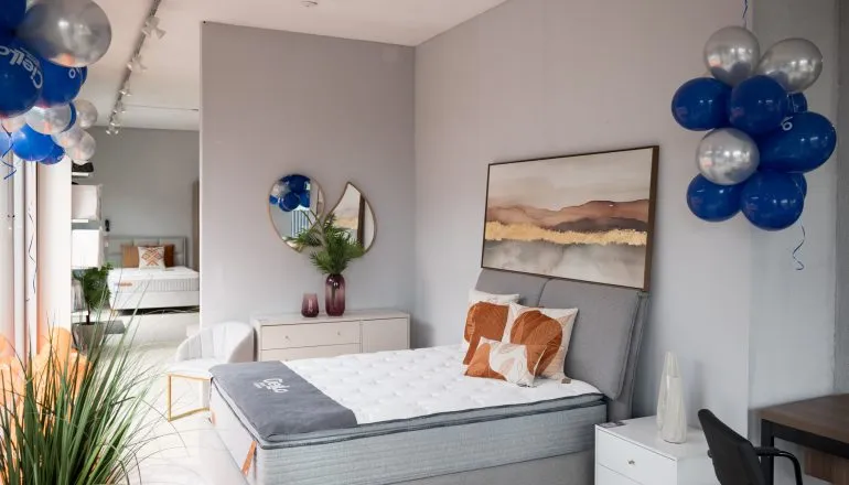 Sua cama Ciello: o lugar perfeito para recarregar as energias e ter o descanso que você merece. Aproveite as ofertas do Bota Fora para transformar seu quarto em um verdadeiro santuário de tranquilidade.