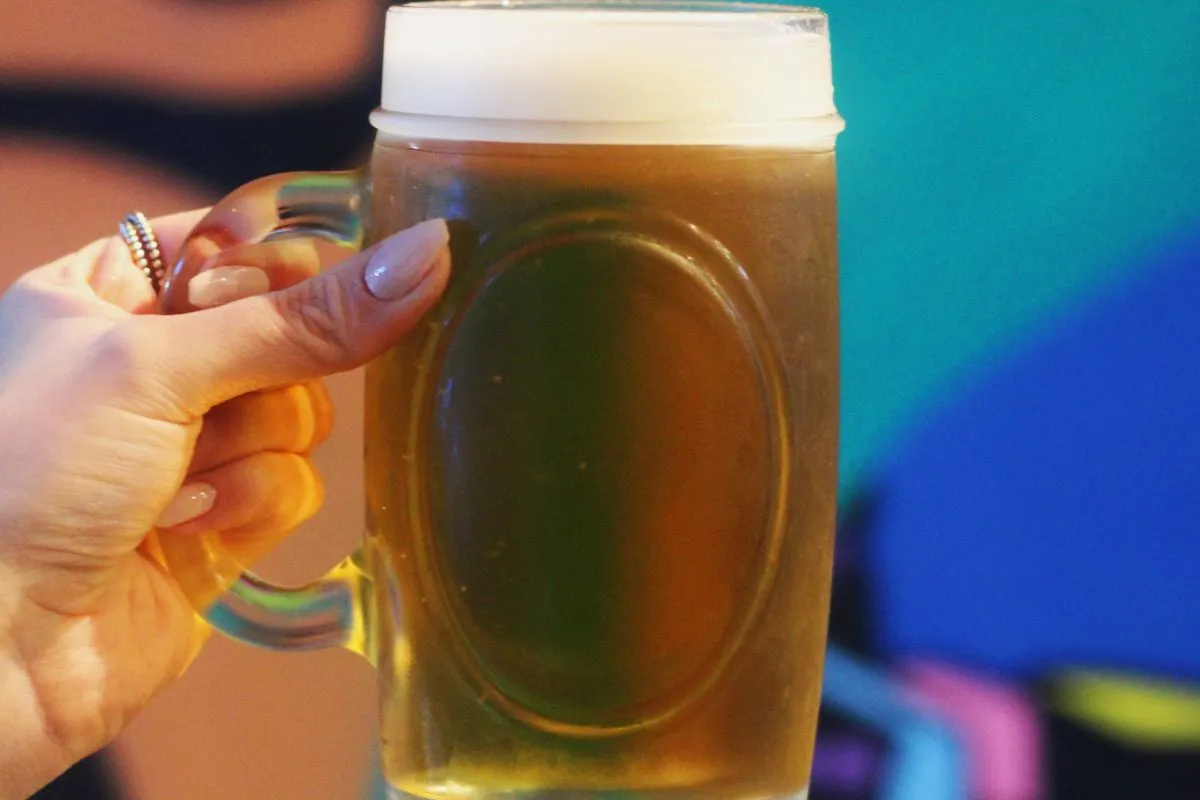 Chope na 'faixa': Boteco de Curitiba oferece chope grátis no Dia dos Pais