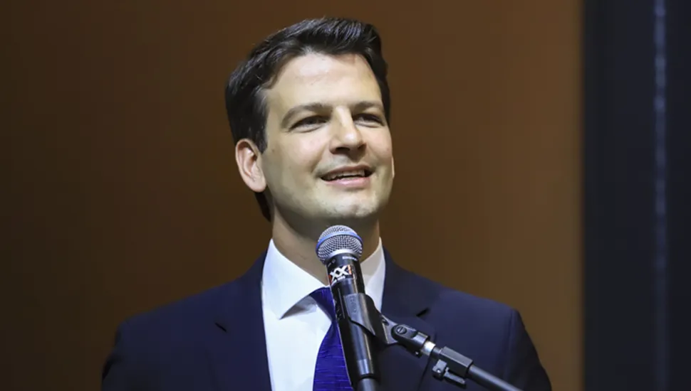 Imagem mostra Eduardo Pimentel