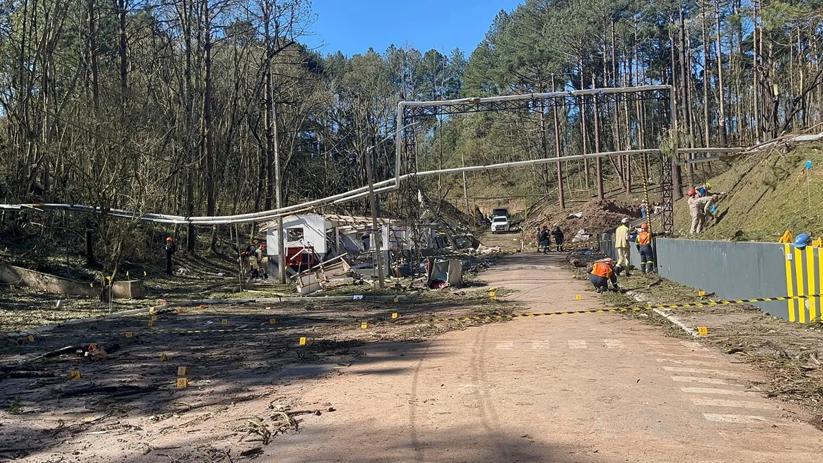 Explosão em empresa Enaex, em Quatro Barras