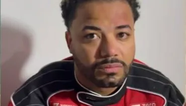 Imagem mostra Hytalo Santos preso