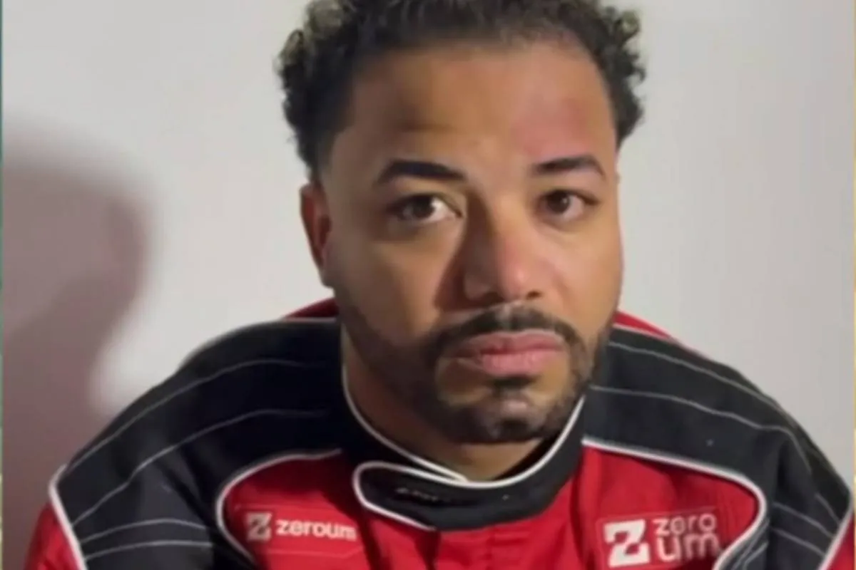 Imagem mostra Hytalo Santos preso