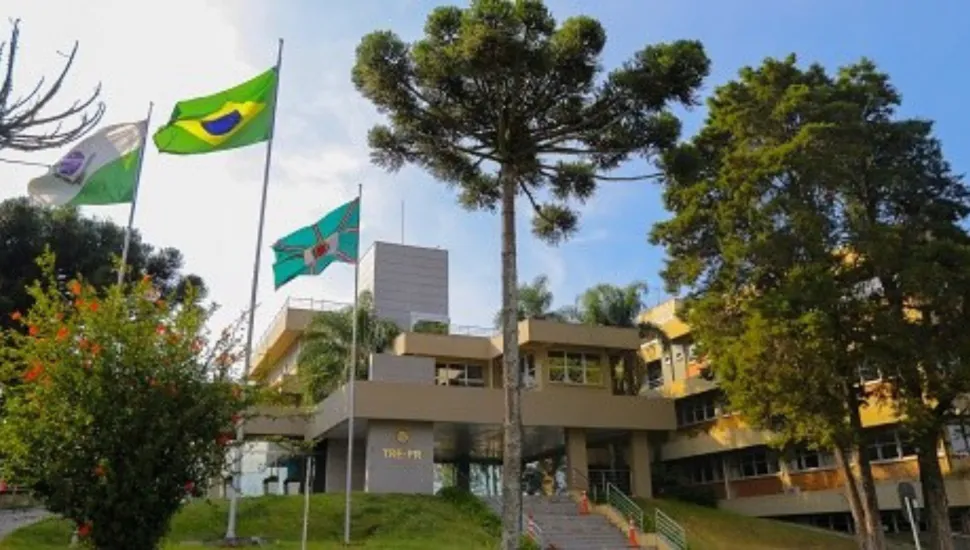 Prédio do TRE-PR, em Curitiba