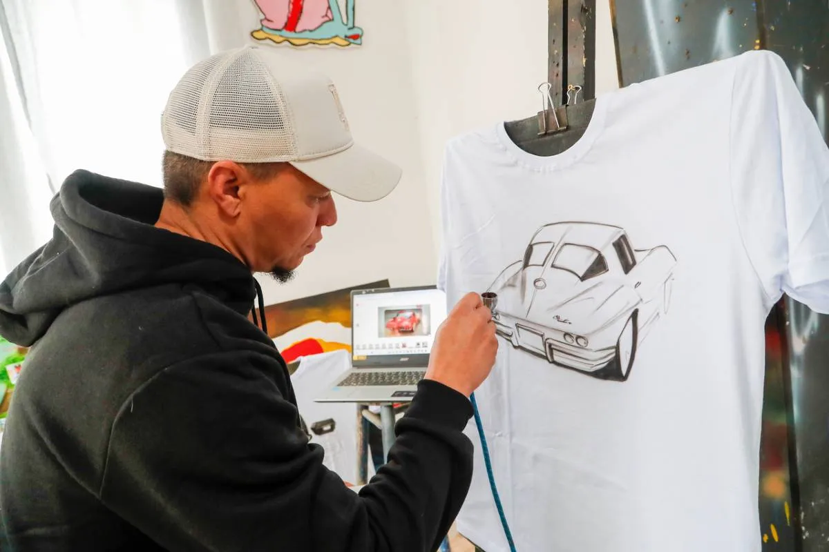 Vitor Maia caprichou na pintura de um Corvette Stingray  para a Tribuna. 