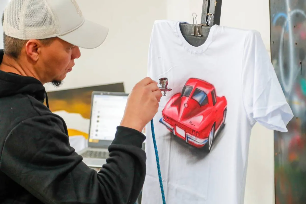 Vitor Maia caprichou na pintura de um Corvette Stingray  para a Tribuna. 