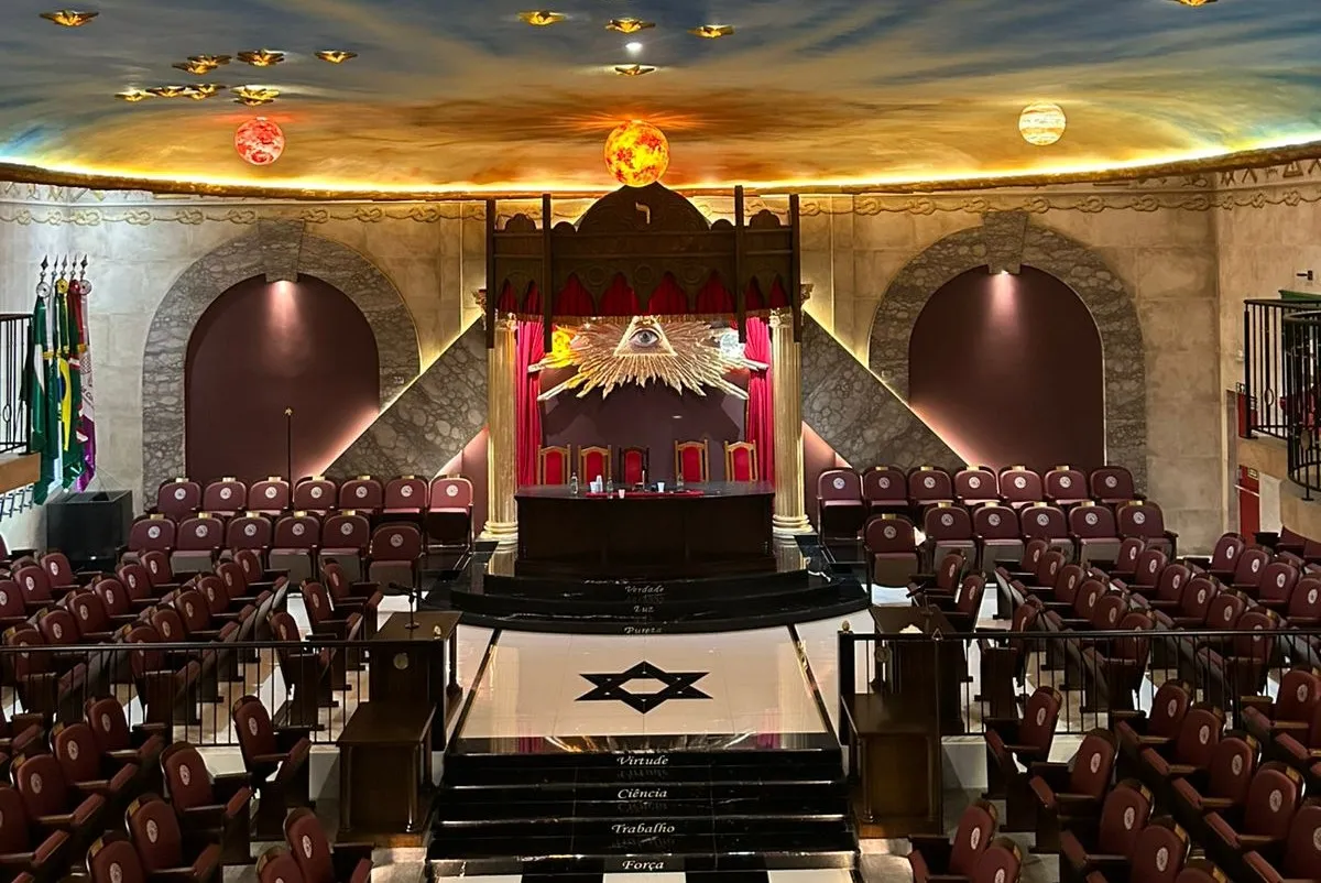 Tour Maçônico em Curitiba mostra templos da maçonaria