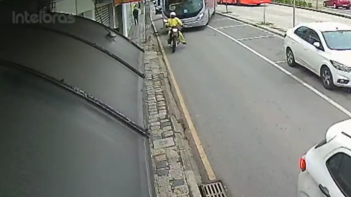 Acidente de ônibus em Curitiba