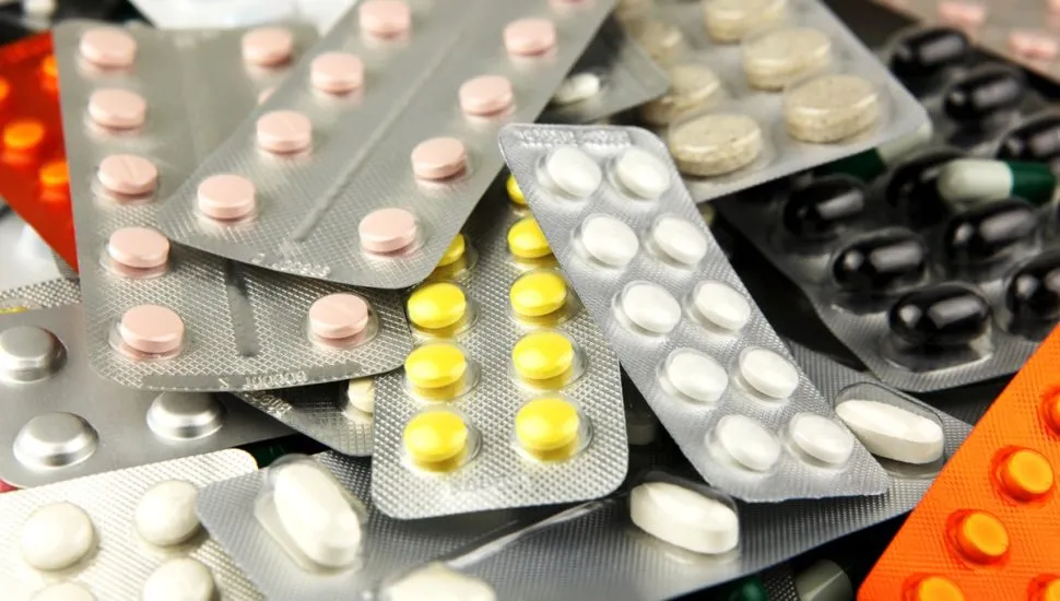 Imagem mostra diversas cartelas de remédios