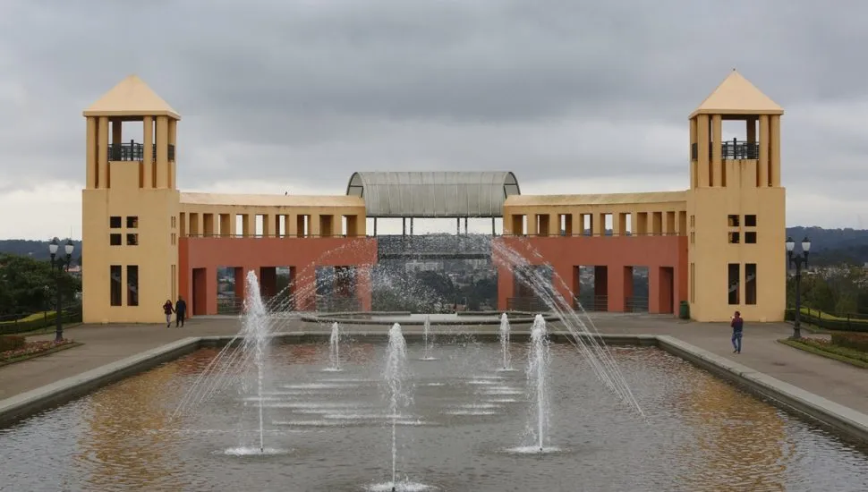 Tempo nublado curitiba