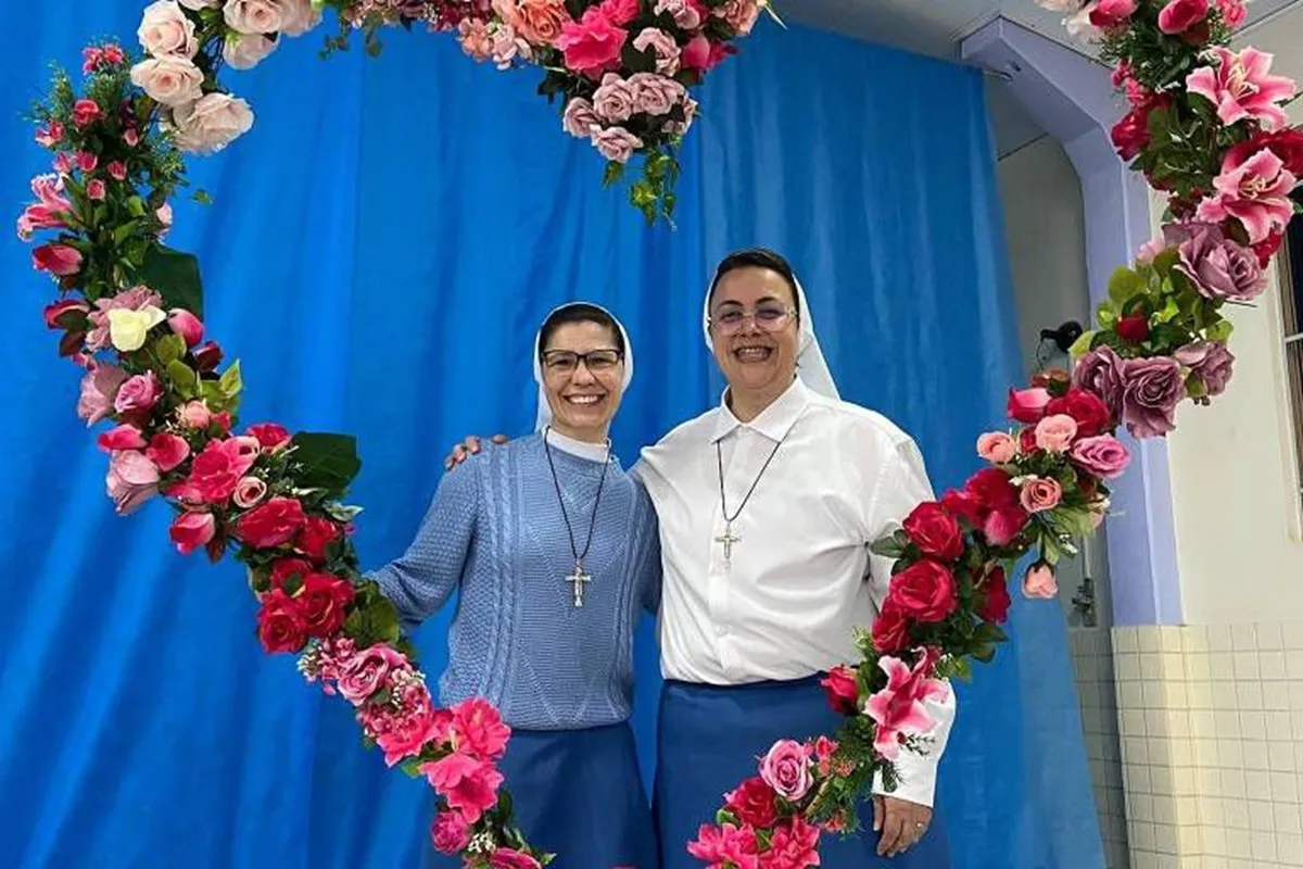 Freiras do beatbox participam de festa de Nossa Senhora da Luz, na CIC