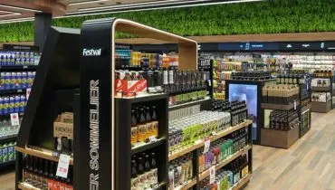 Novo Festval em Curitiba é inaugurado ao lado da Praça Ouvidor Pardinho, no Rebouças.