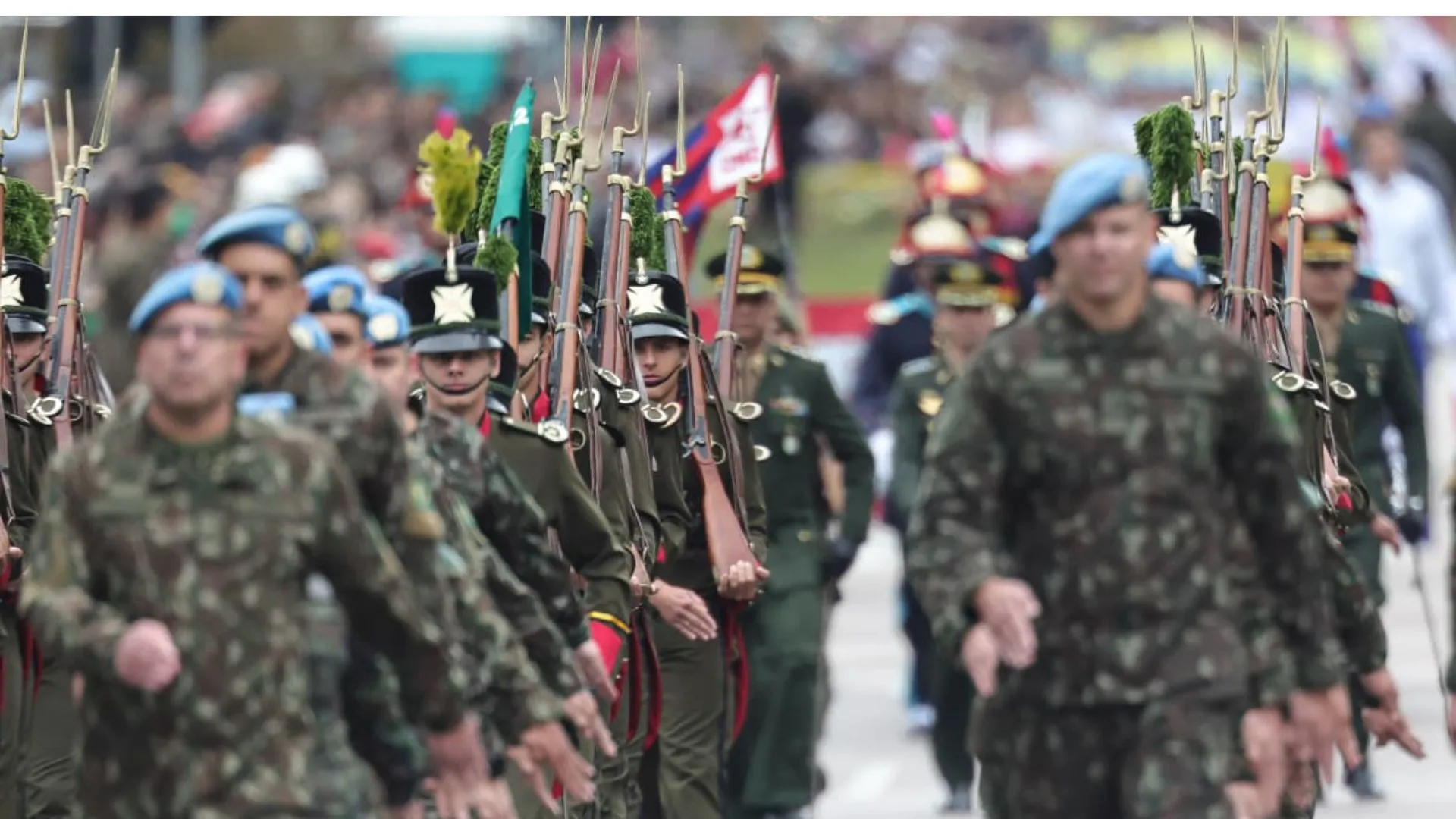 Desfile Independência em Curitiba