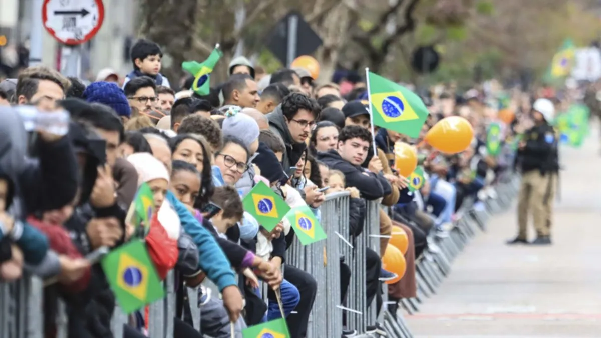 Desfile Independência em Curitiba